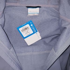 columbia barr lake hooded softshell